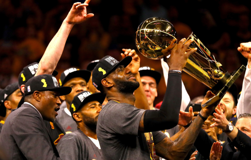 热火完胜太阳,詹姆斯统治全场的简单介绍 热火完胜太阳,詹姆斯统治全场的简单介绍