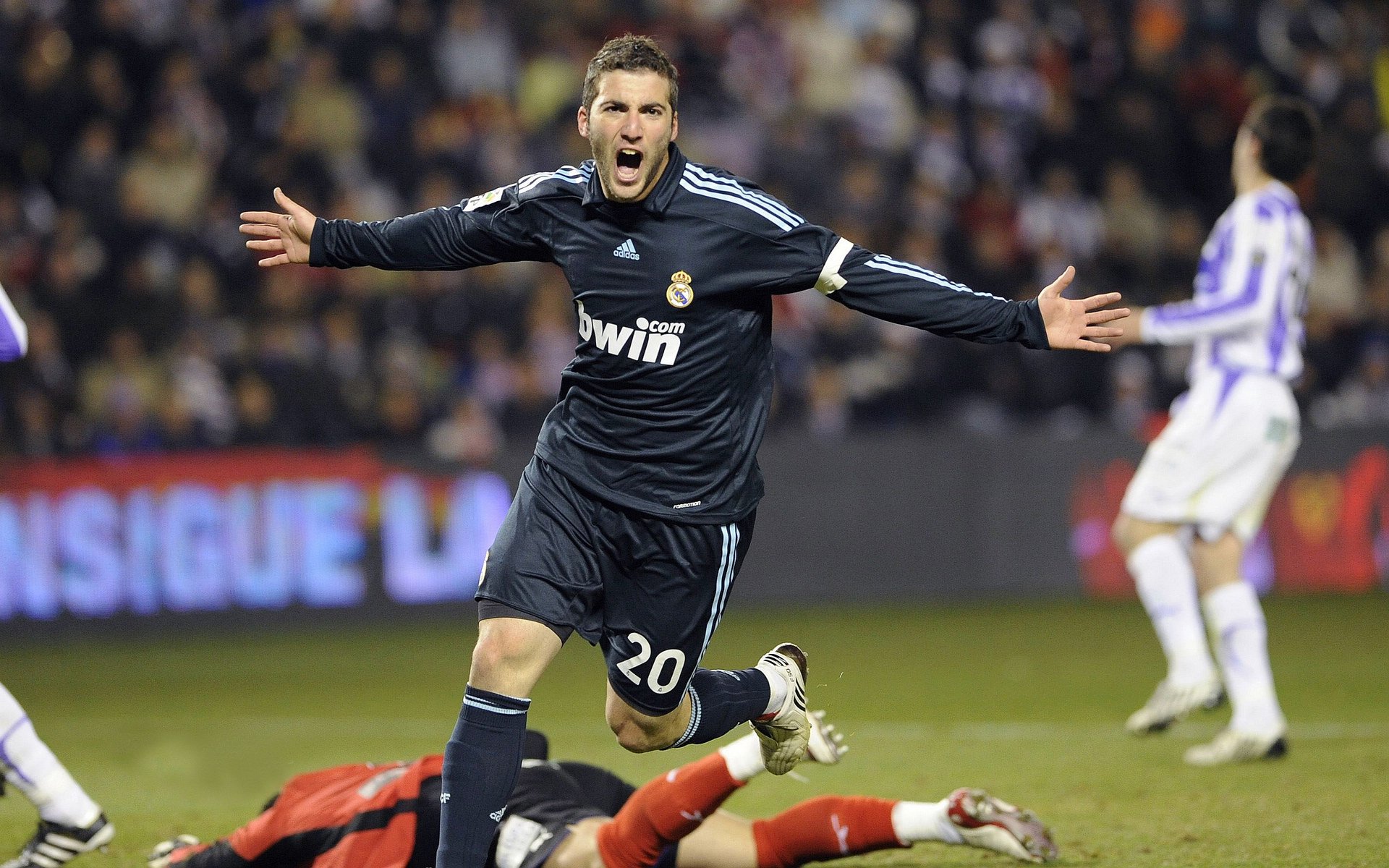 双城记,阿坎吉西甲德比封神,澳大利亚罗马争冠战铸就历史