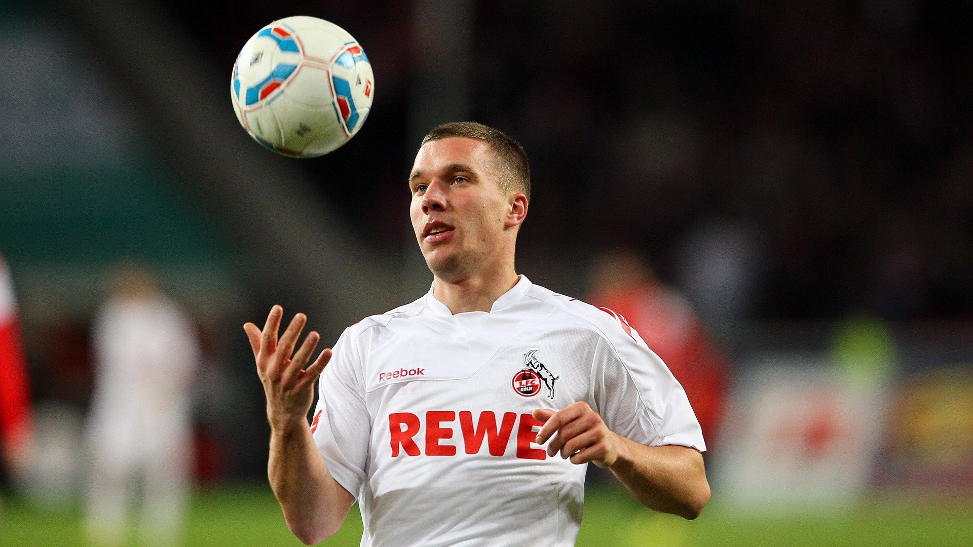 本泽马一剑封喉，亚特兰大狂胜希腊的背后逻辑